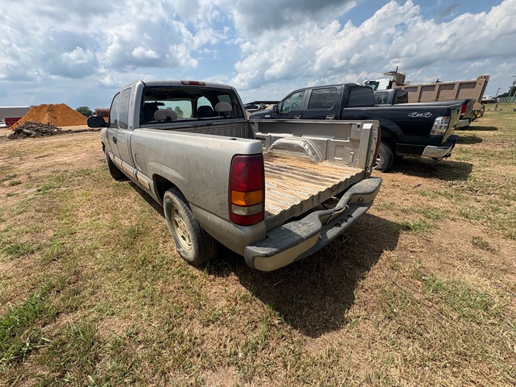 2002-chevrolet-1500-image-4