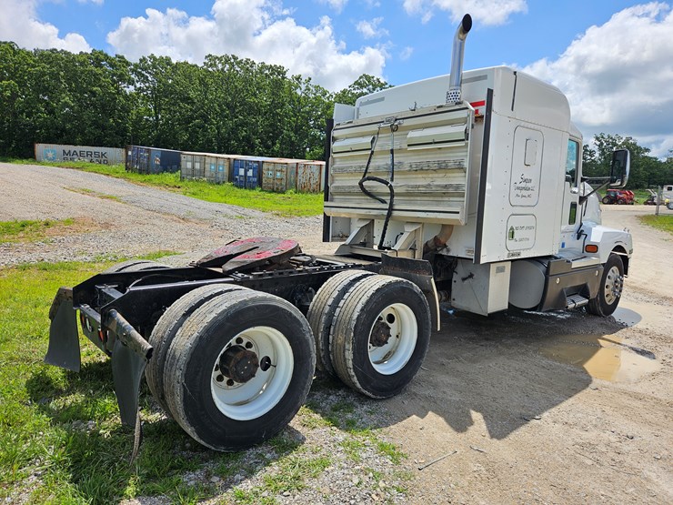 2005-kenworth-t600-image-24