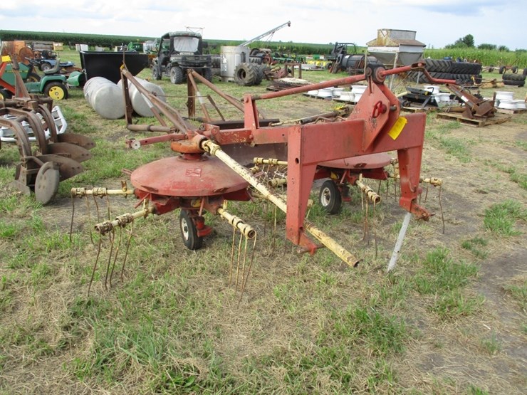 ford-tractor-image-2