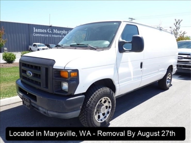 2010-ford-e150-image-1