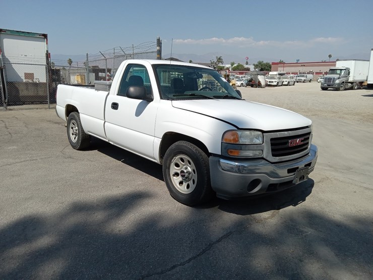 gmc-sierra-image-1