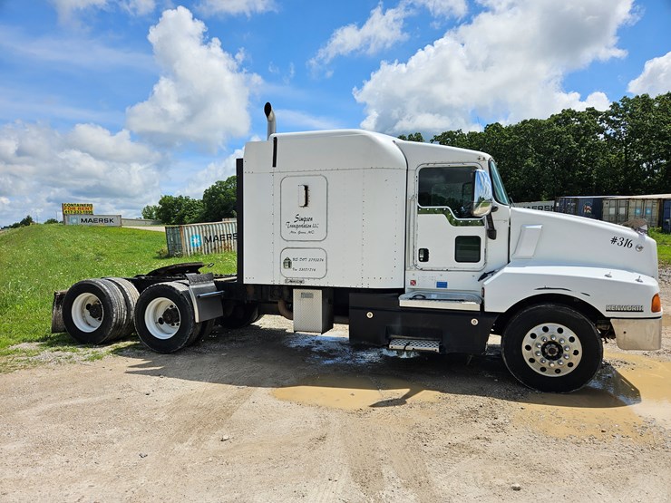 2005-kenworth-t600-image-34