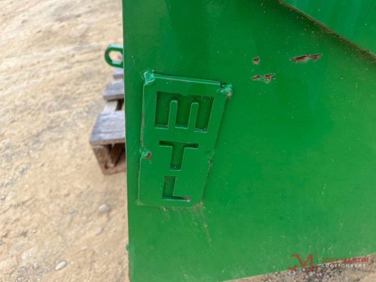 72"-mtl-tractor-bucket-w/john-deere-coupler-image-5