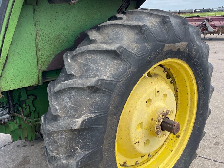 john-deere-4630-image-13
