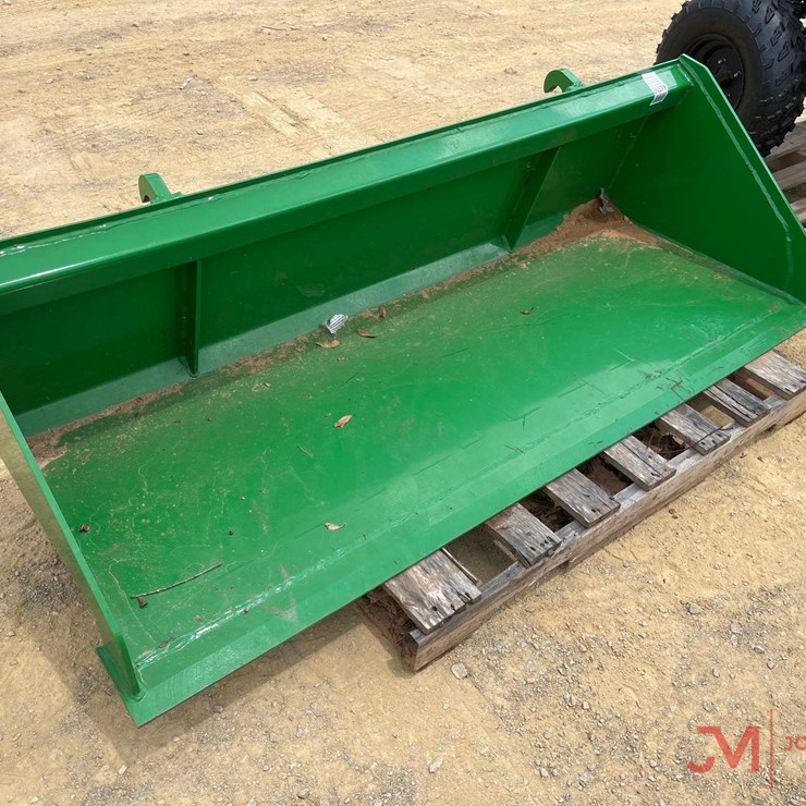 72" MTL TRACTOR BUCKET W/JOHN DEERE COUPLER