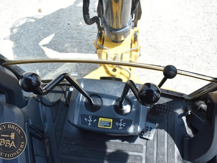 2018-deere-410l-37589-image-73