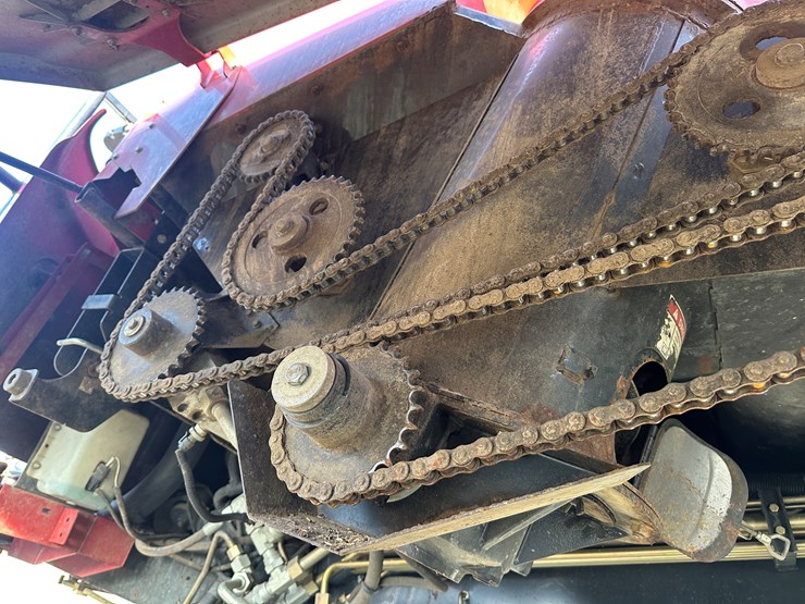 2012-case-ih-8120-image-29
