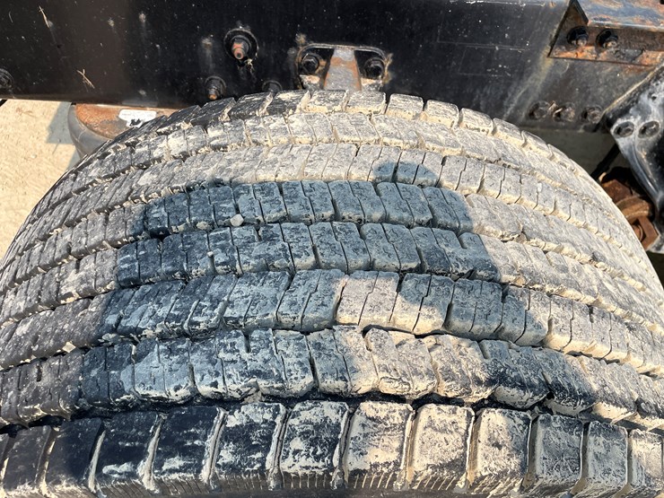 2016-kenworth-t680-image-17