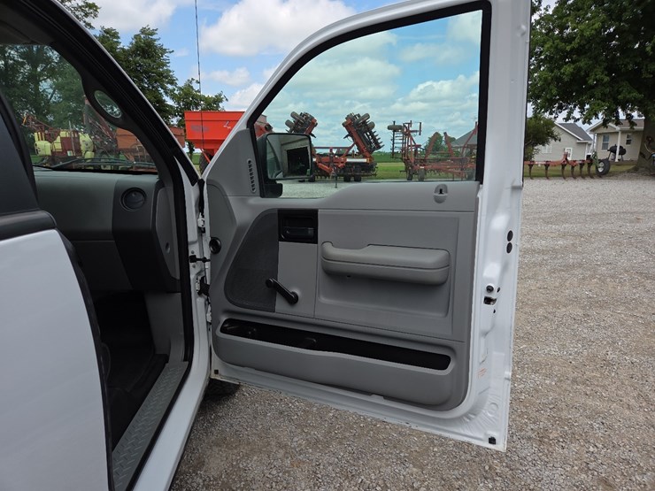 2008-ford-f150-xl-image-9