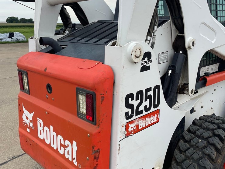 bobcat-s250-image-23