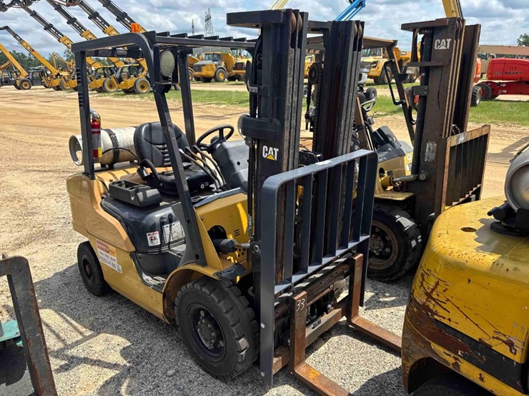 caterpillar-2p5000-image-1