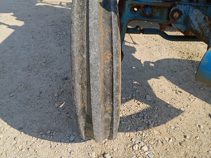 ford-tractor-image-44