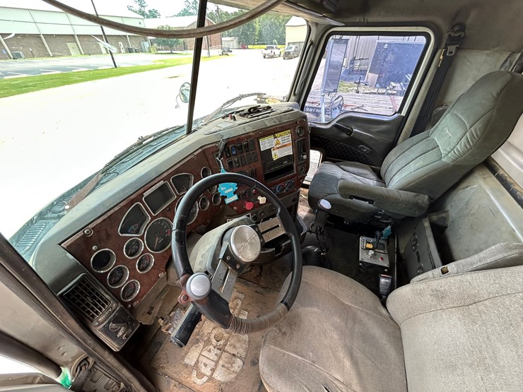2008-mack-pinnacle-chu613-image-23