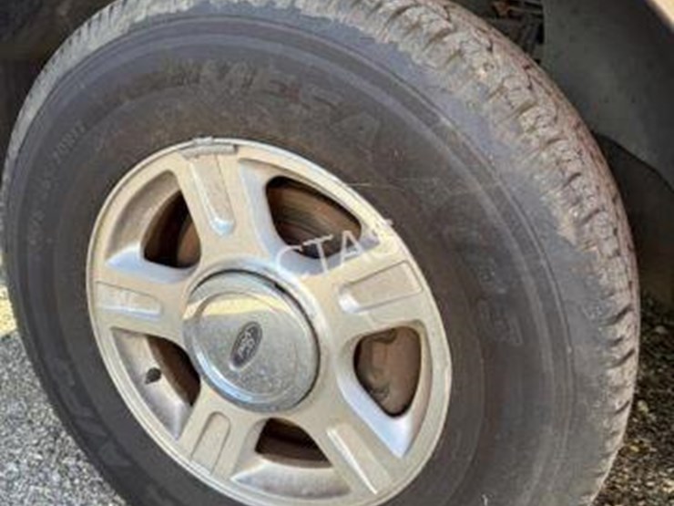 2004-ford-expedition-image-7