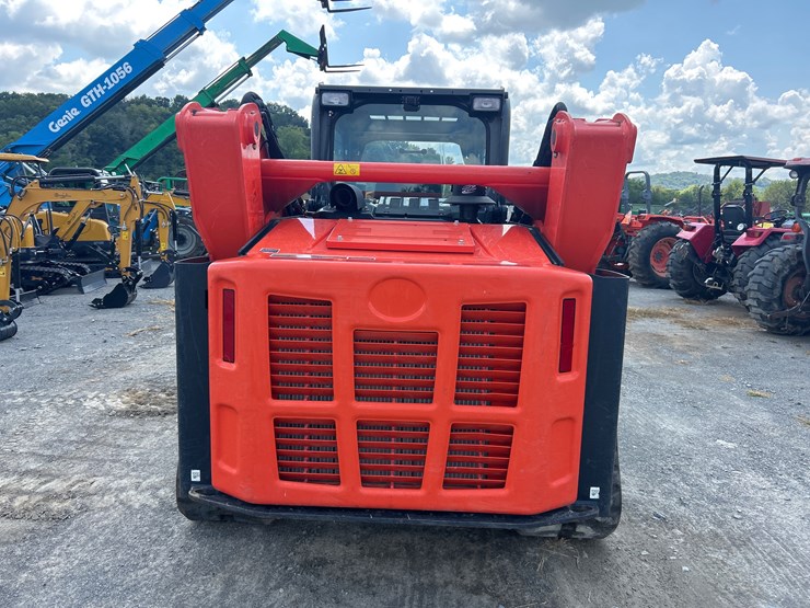 2024-kubota-svl97-2-image-4
