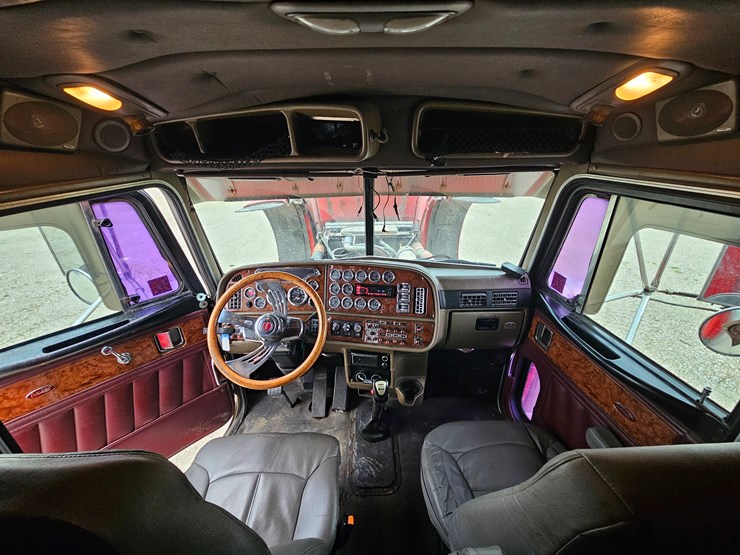 2003-peterbilt-379-image-84