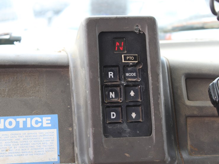 2004-vactor-2100-image-24