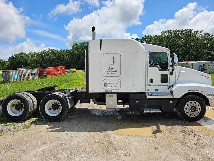2005-kenworth-t600-image-31