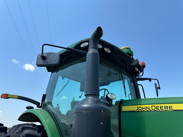 2014-john-deere-8285r-image-37