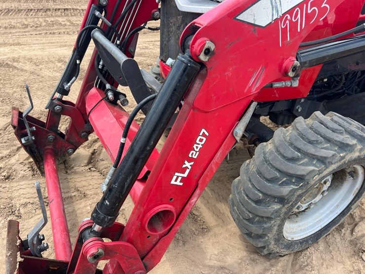 2022-massey-ferguson-1835e-image-10