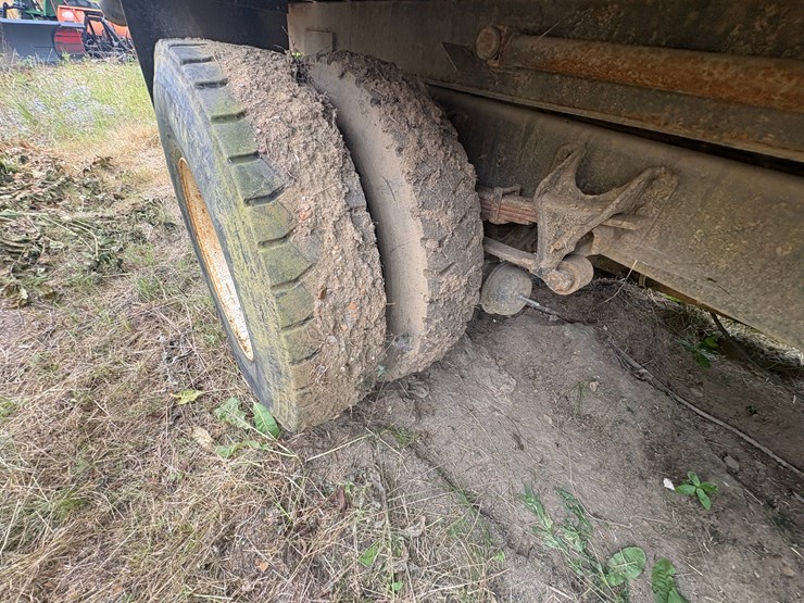 2009-international-durastar-4300-image-8