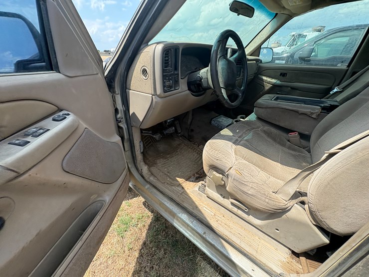 2002-chevrolet-1500-image-31