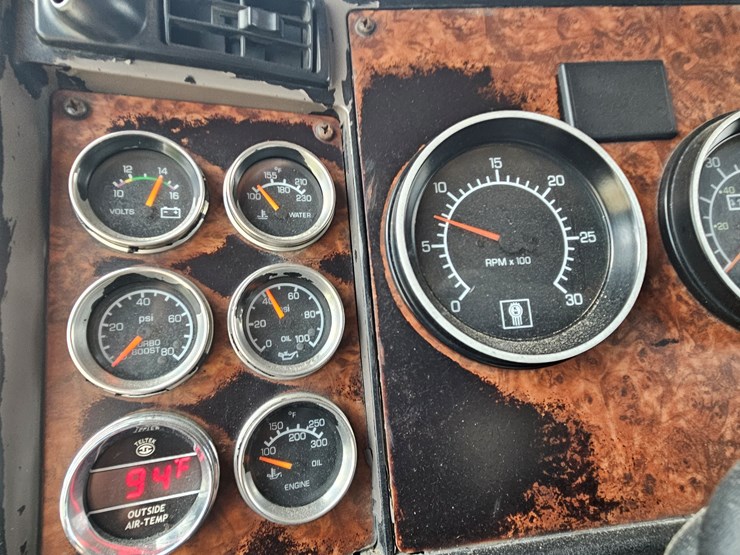2005-kenworth-t600-image-79