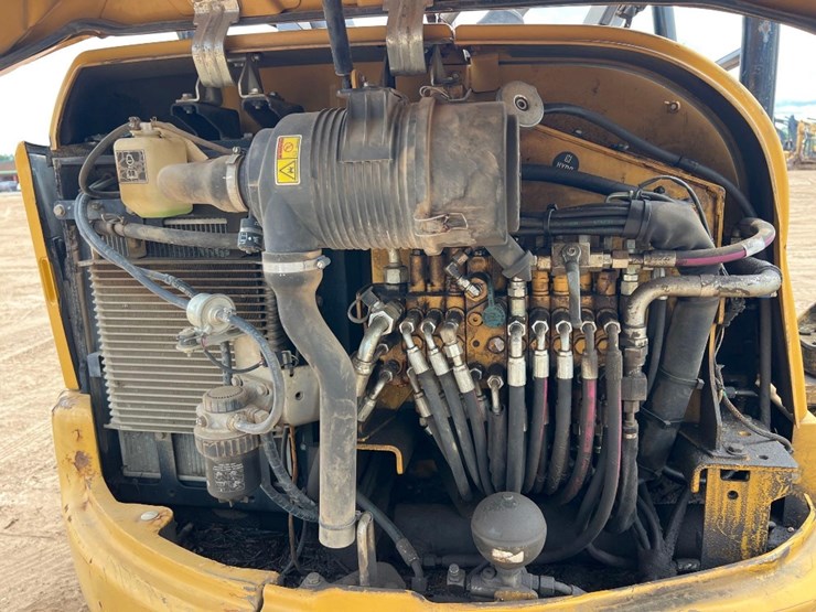 caterpillar-303.5e-cr-image-15