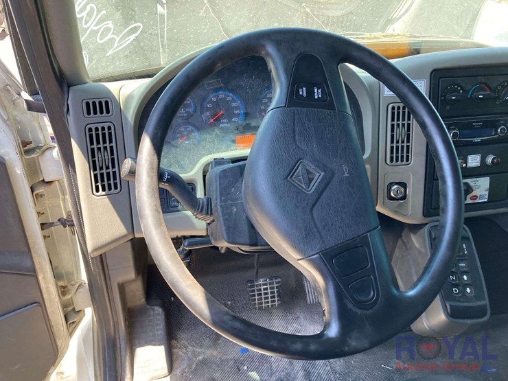 2010-international-durastar-4400-image-16