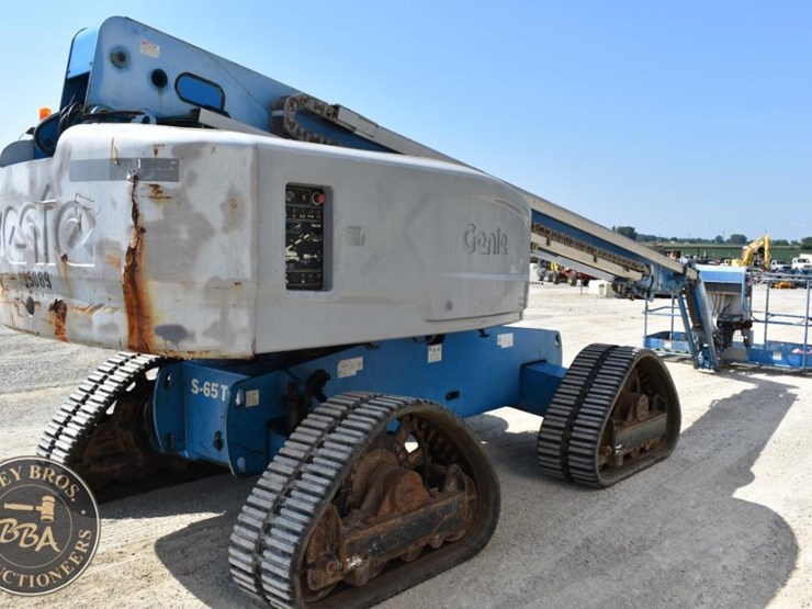 2014-genie-s65-trax-image-21