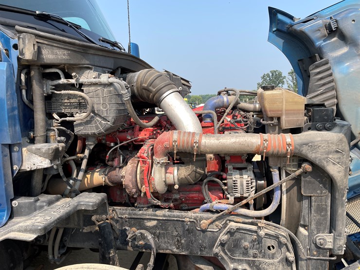 2016-kenworth-t680-image-48