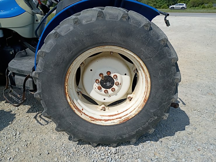 2009-new-holland-t4030-image-47