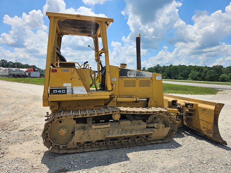 caterpillar-d4c-image-18