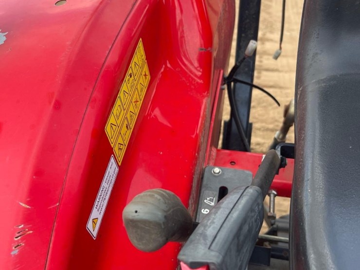 2022-massey-ferguson-1835e-image-24