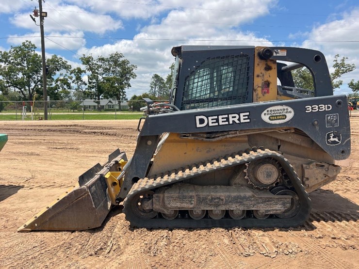 2012-deere-333d-image-1