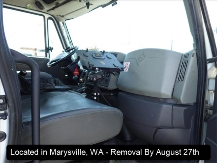 2009-international-durastar-4300-image-10
