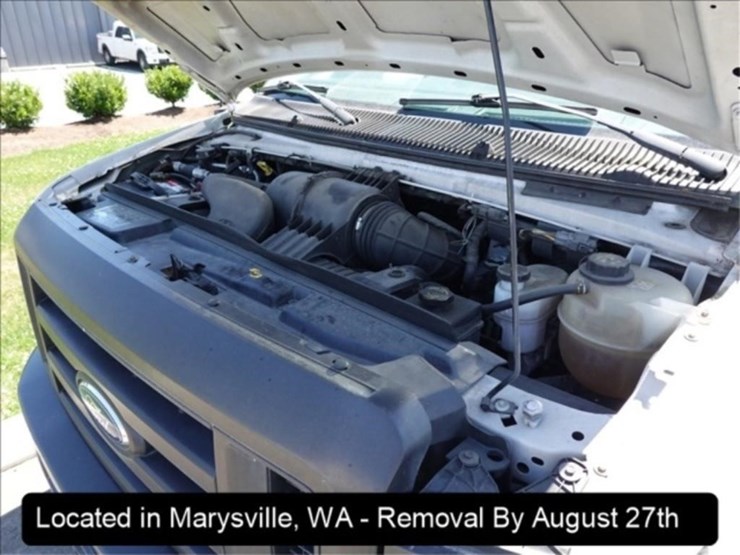 2010-ford-e150-image-17