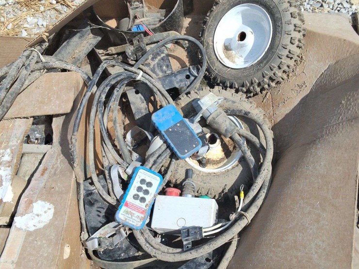 10''-swing-away-auger-mover-with-control-image-2