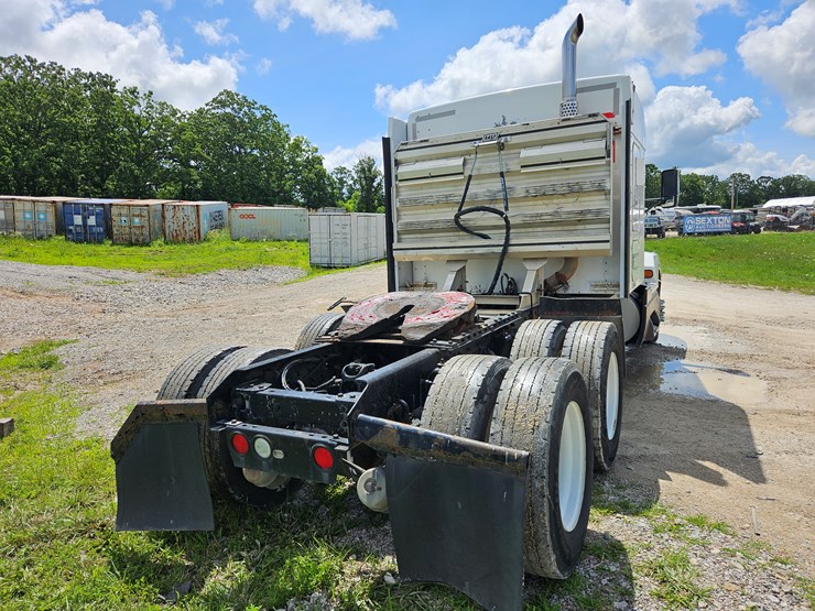2005-kenworth-t600-image-21
