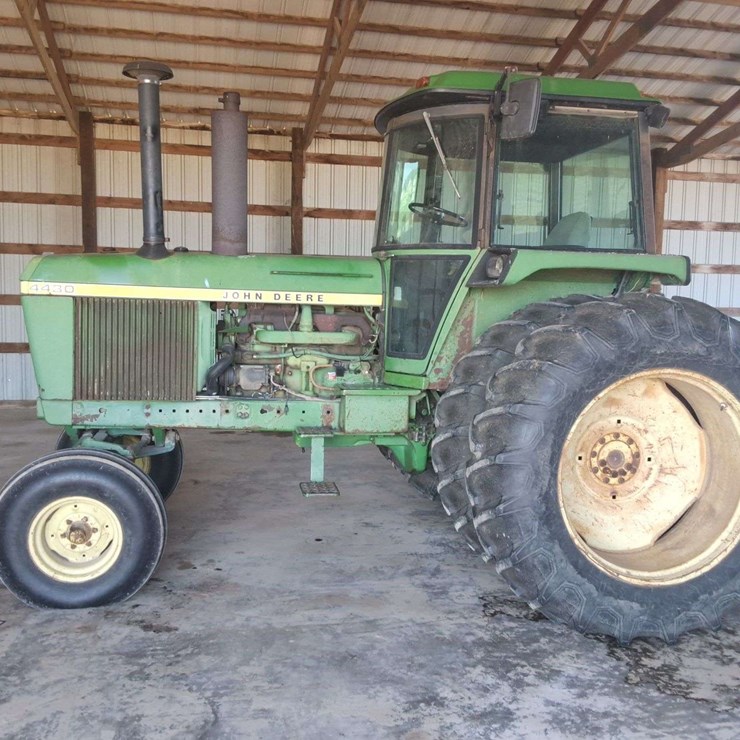 1987 JOHN DEERE 4430