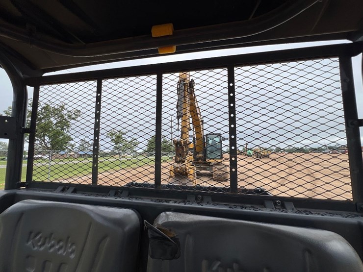 2016-kubota-rtv-x900-image-23