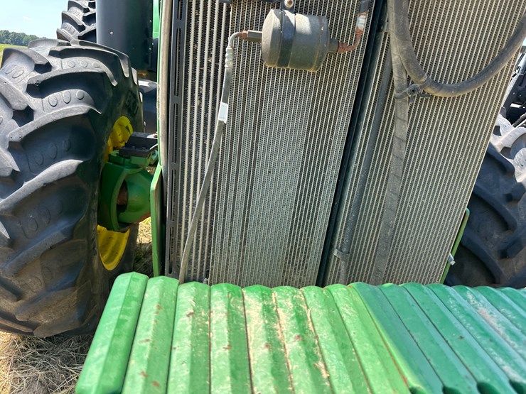 2014-john-deere-8285r-image-49