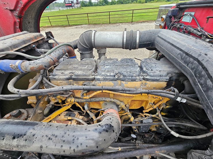 2003-peterbilt-379-image-38