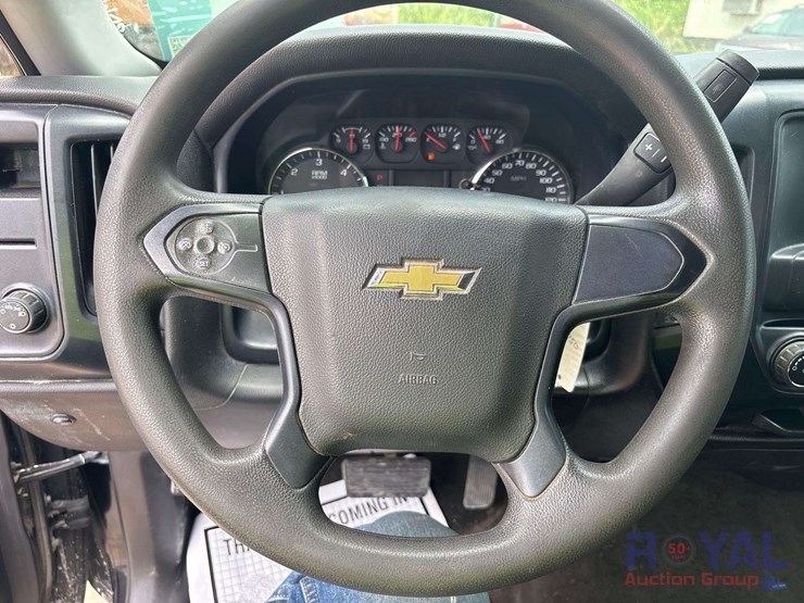 2016-chevrolet-silverado-image-12