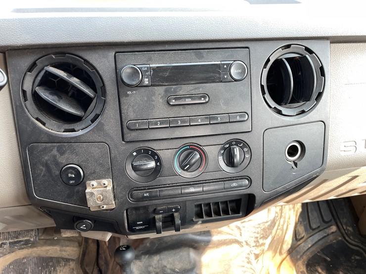 2008-ford-f250-xl-image-52