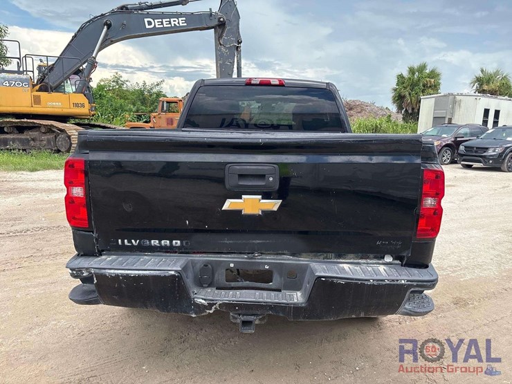 2016-chevrolet-silverado-image-18