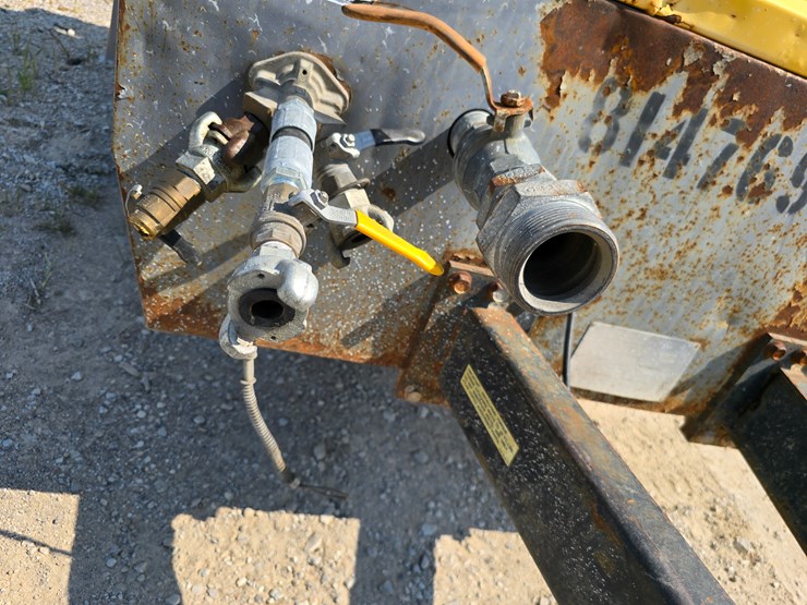2010-atlas-copco-xas375-image-34