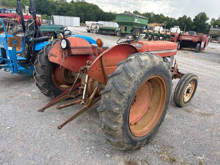 massey-ferguson-135-image-4