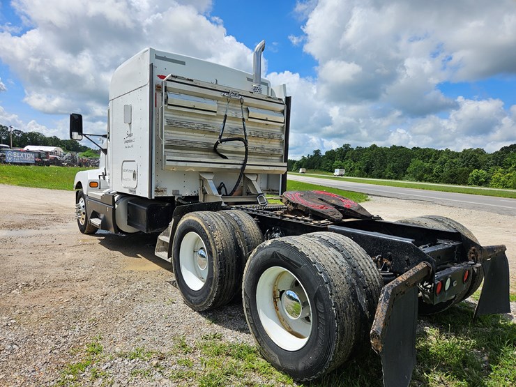 2005-kenworth-t600-image-14