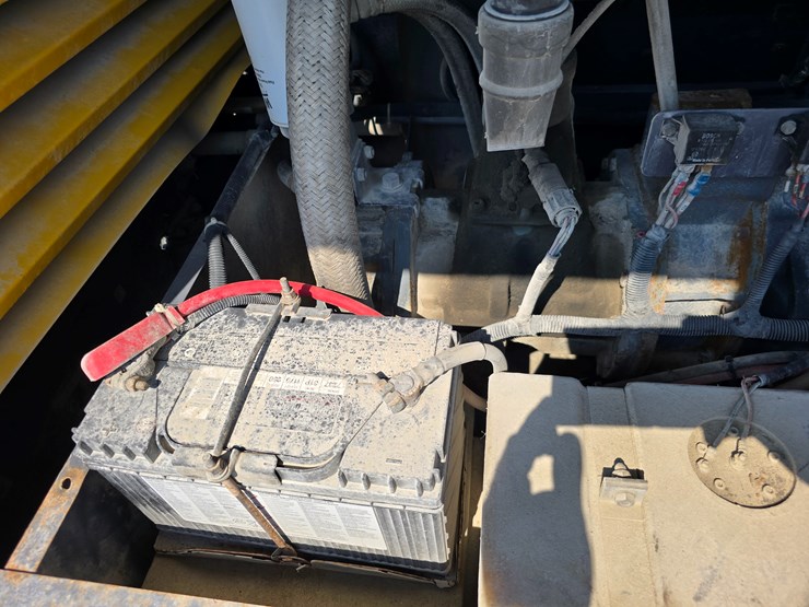 2010-atlas-copco-xas375-image-39
